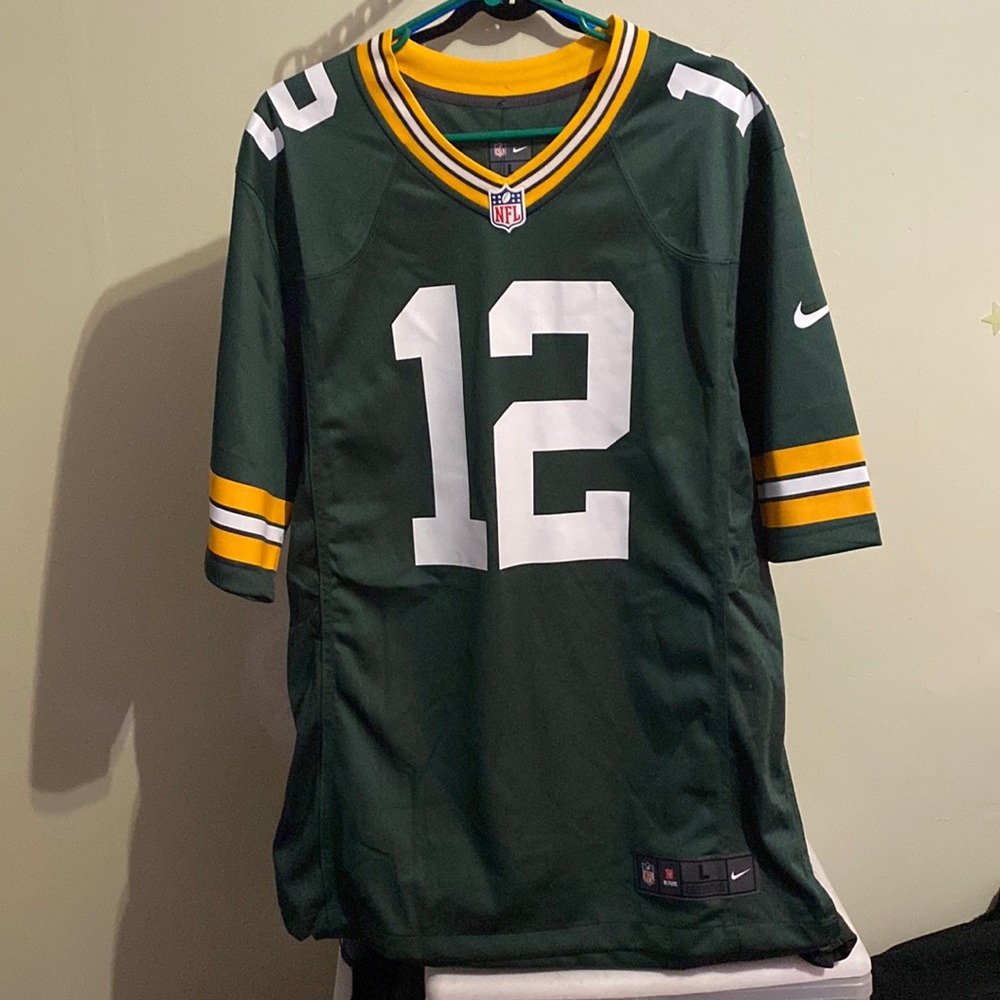 NWT-Arron Rodgers on field nike size Large